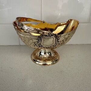 Elegant Gold Decorative Candy Basket